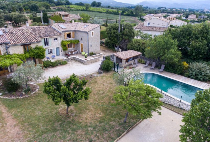 Les Bories – Quiet duplex house with pool in Drome Provençale à Taulignan - 0